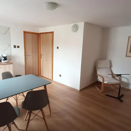 Apartman Melnik 330 Апартаменты *