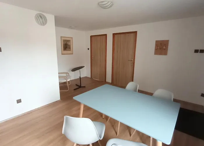 Apartman Melnik 330 *